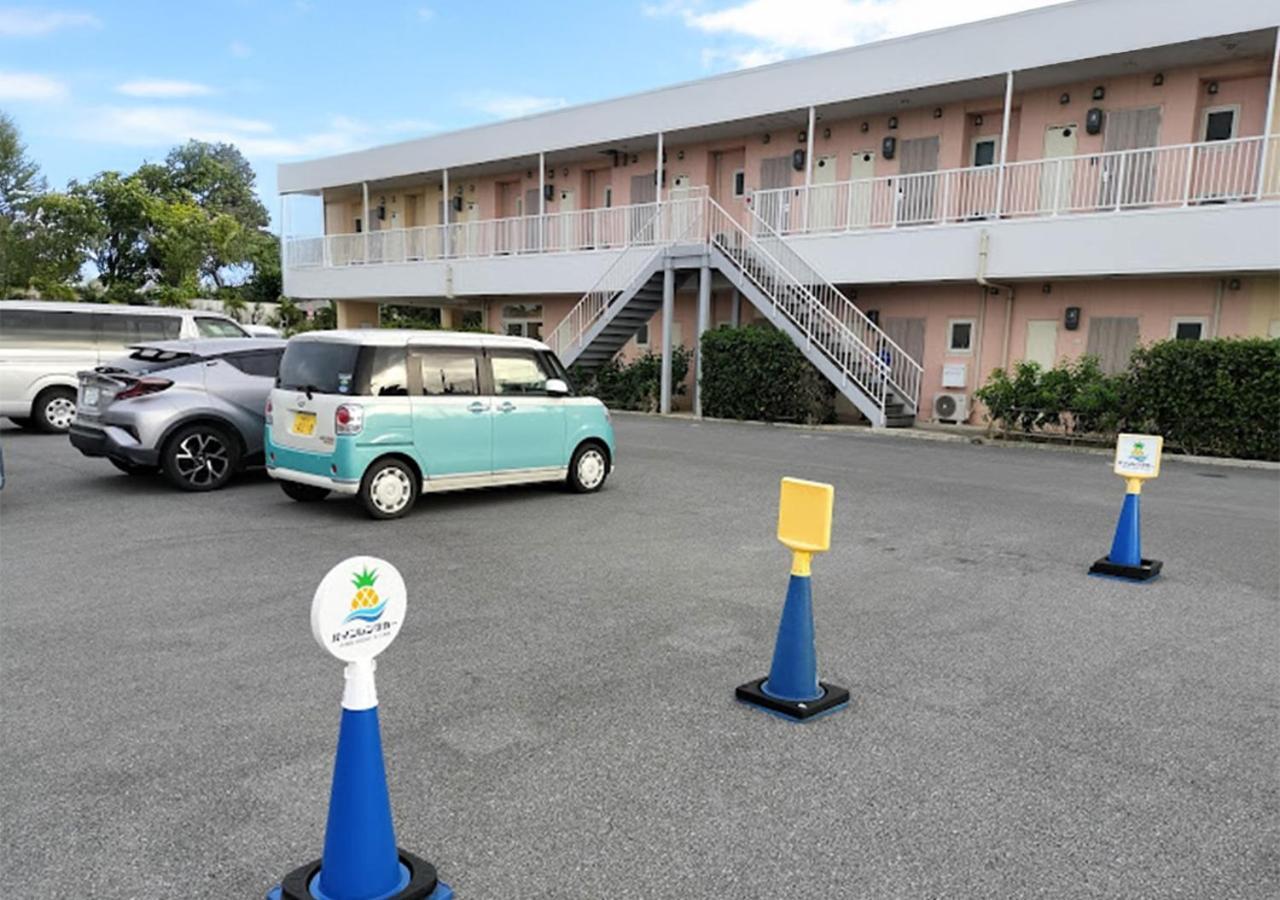 Pine Hills Hotel Miyakojima Buitenkant foto